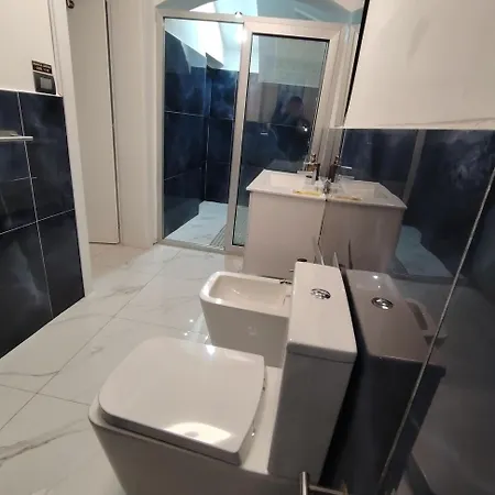 House 80palmi * カターニア